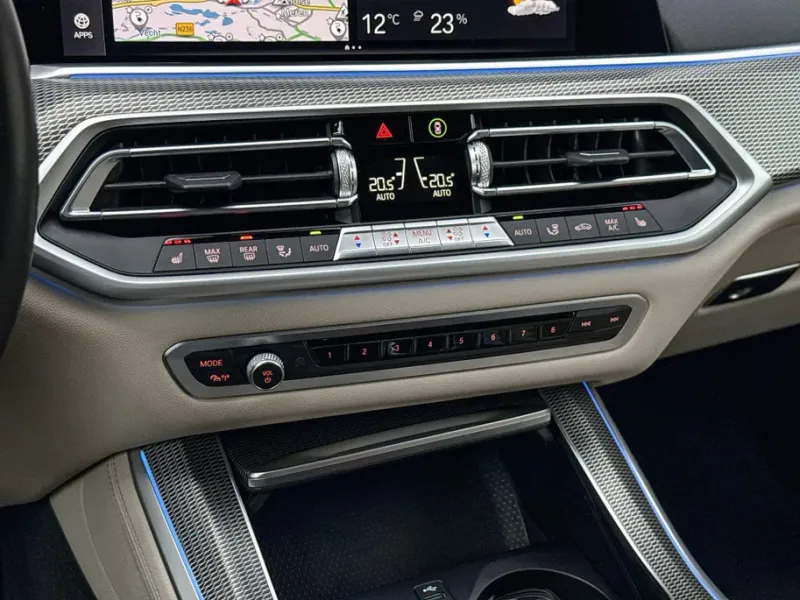 Vehicle Image 17