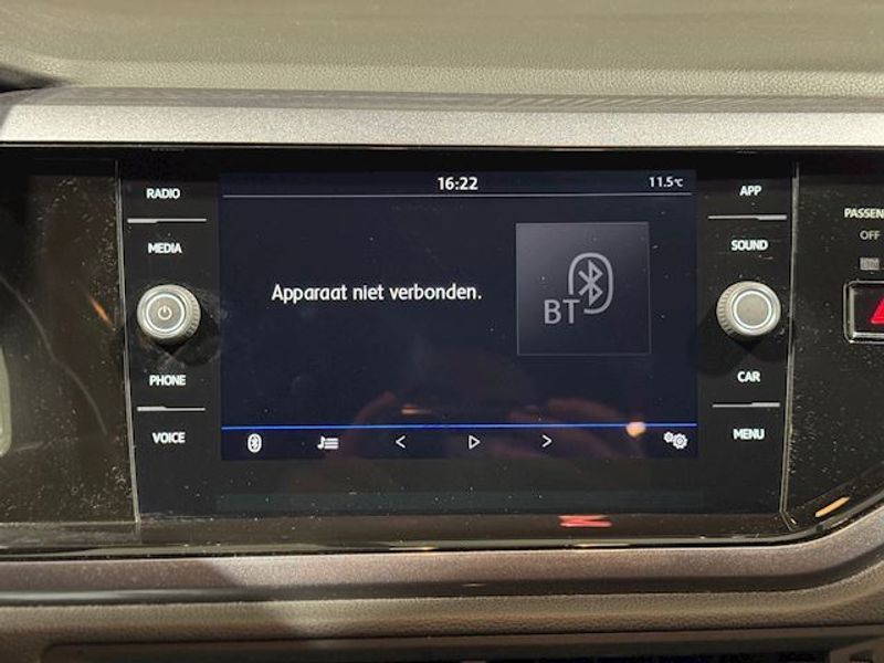 Vehicle Image 22