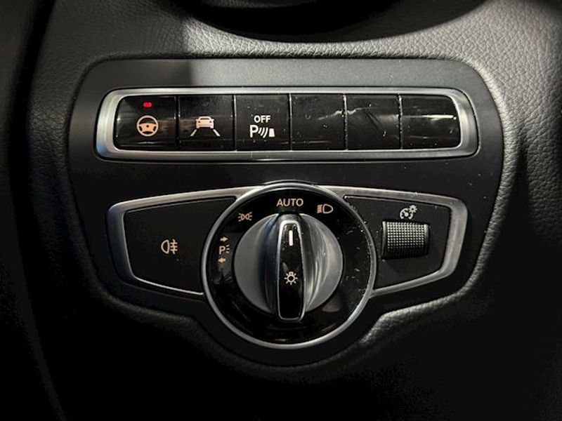 Vehicle Image 57