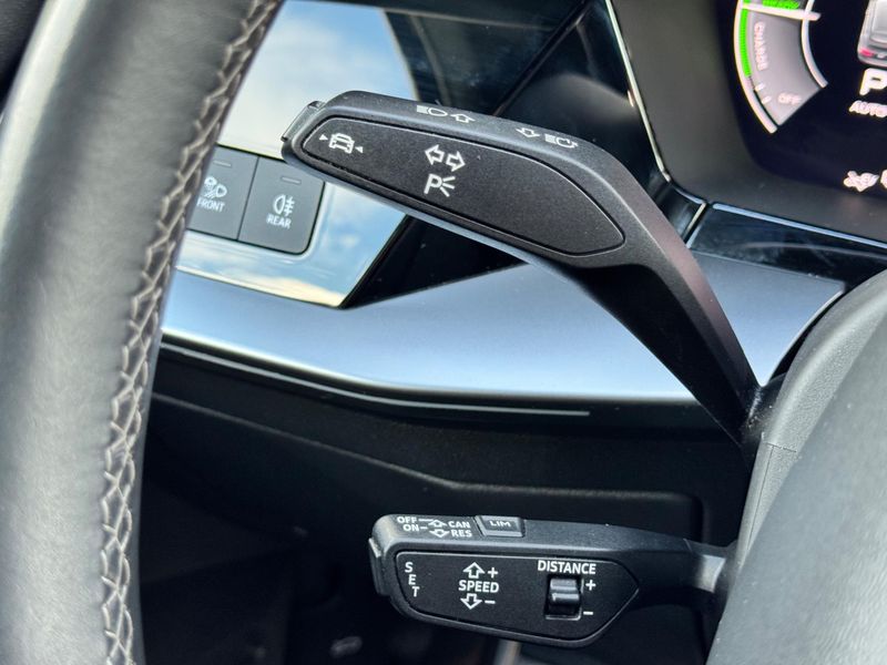 Vehicle Image 24