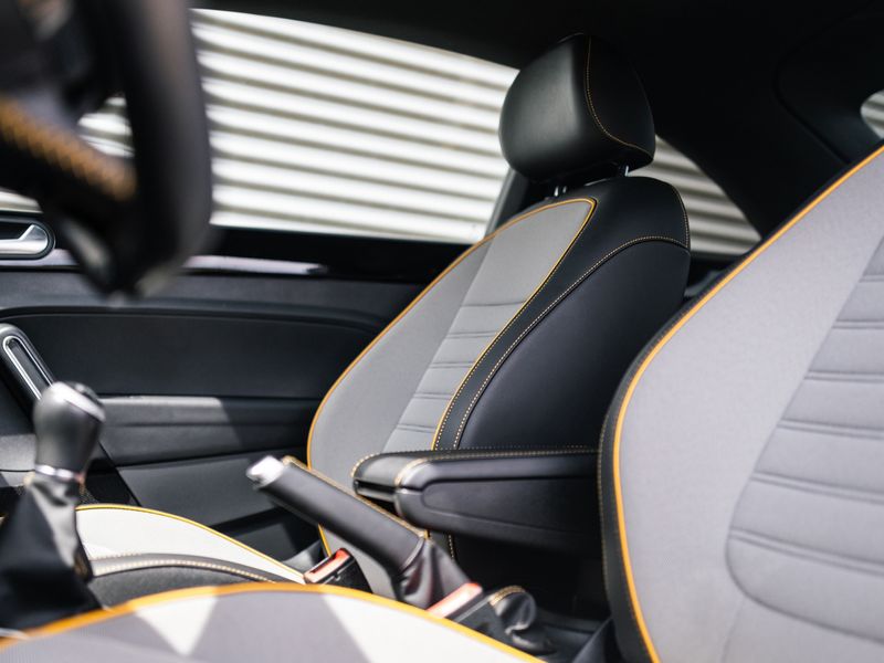 Vehicle Image 21