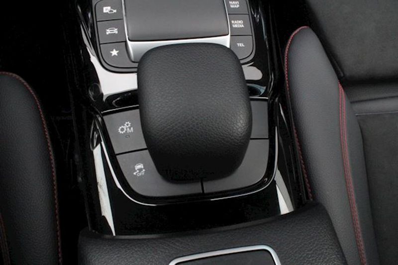 Vehicle Image 23