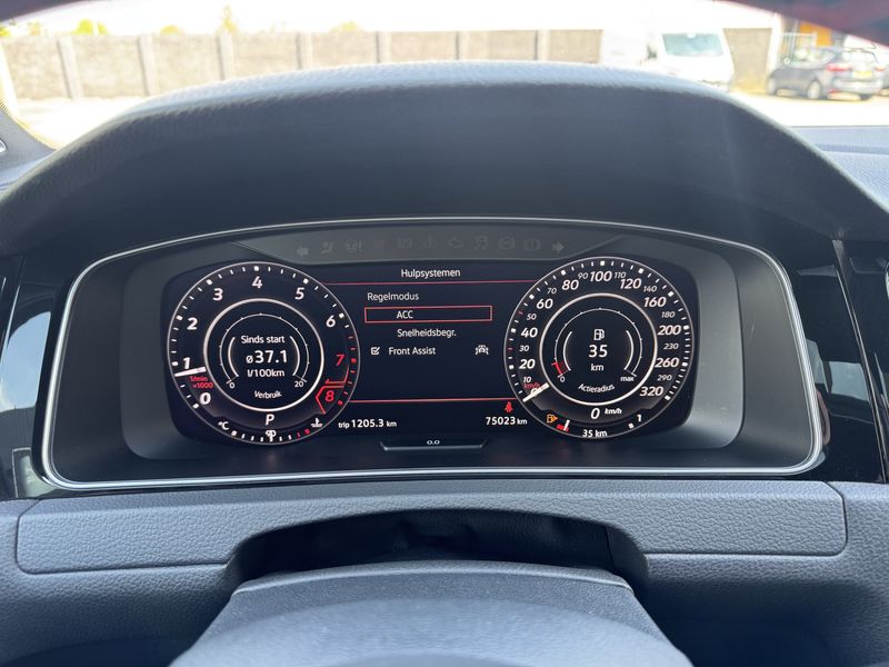 Vehicle Image 23