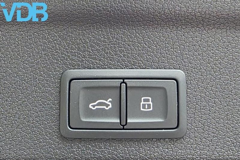 Vehicle Image 27