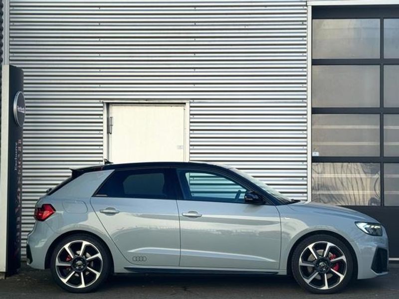 Vehicle Image 36