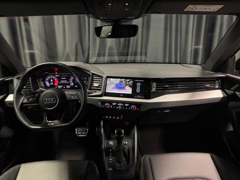 Vehicle Image 41