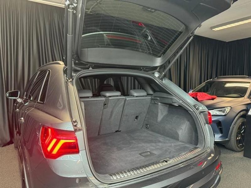 Vehicle Image 39