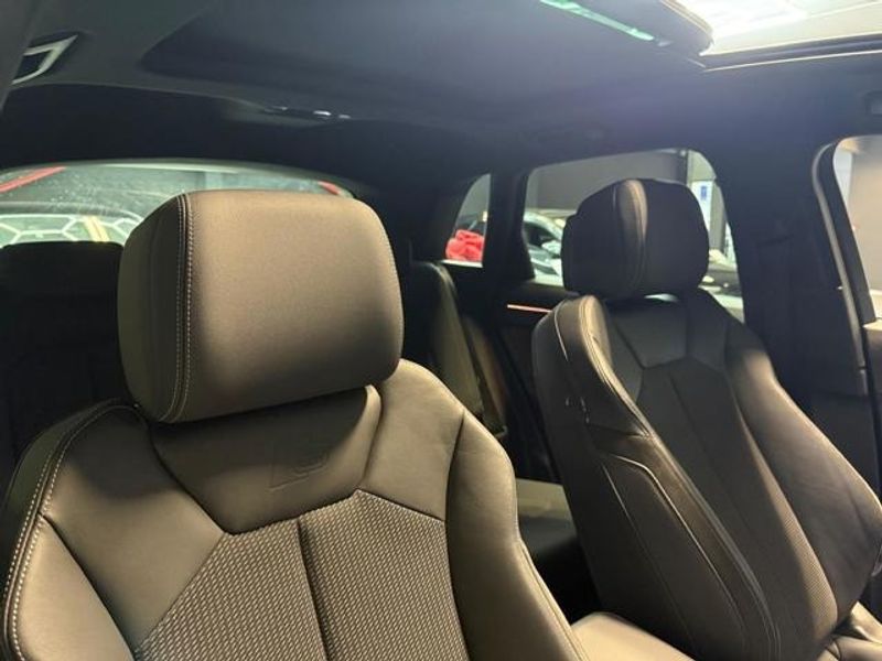 Vehicle Image 41