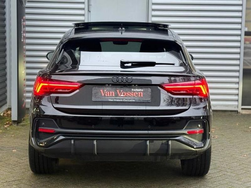 Vehicle Image 38