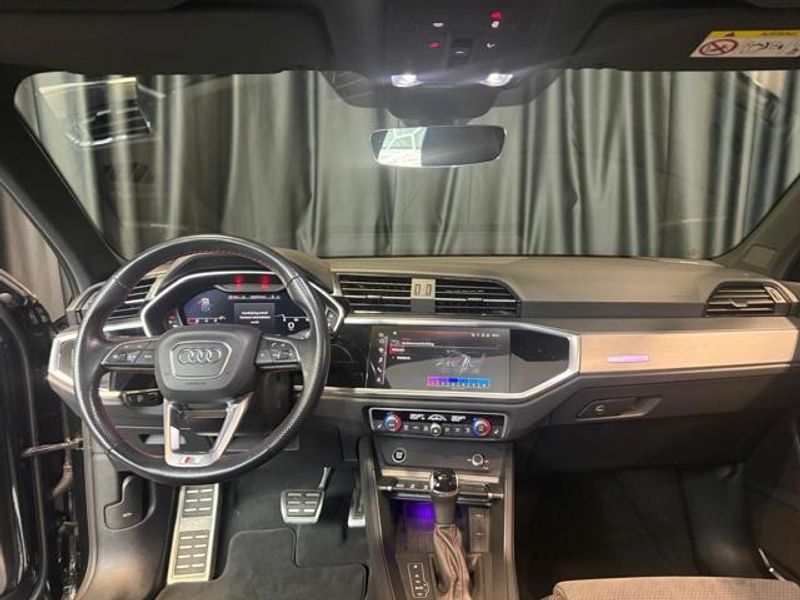 Vehicle Image 45