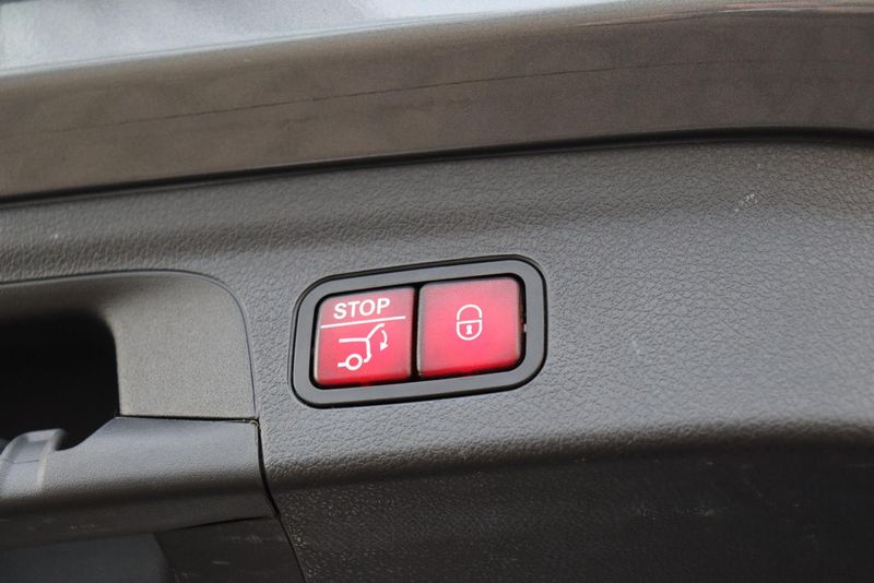 Vehicle Image 53