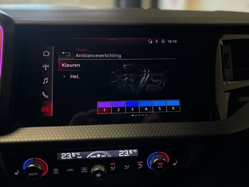 Vehicle Image 30