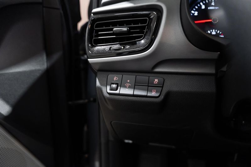Vehicle Image 26