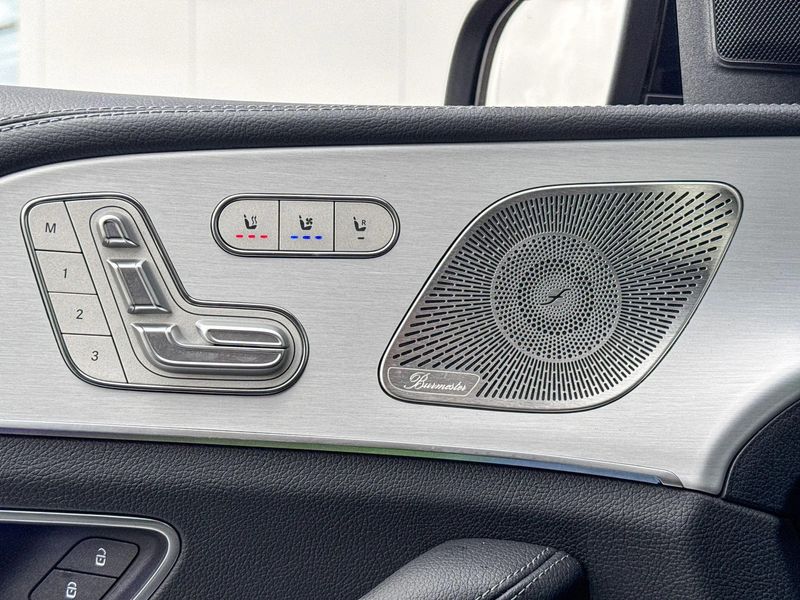 Vehicle Image 26