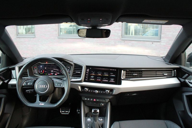 Vehicle Image 22