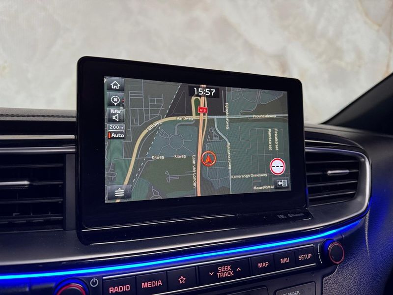 Vehicle Image 21