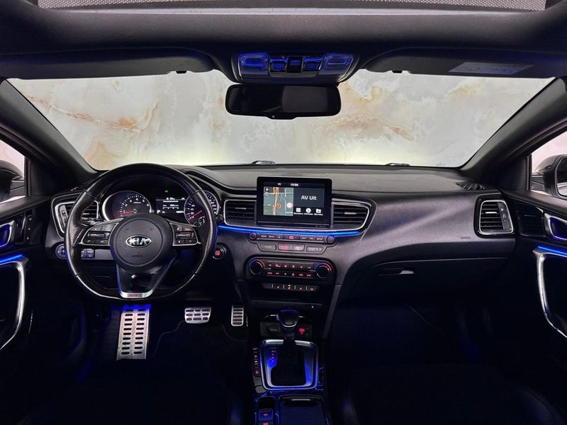 Vehicle Image 30