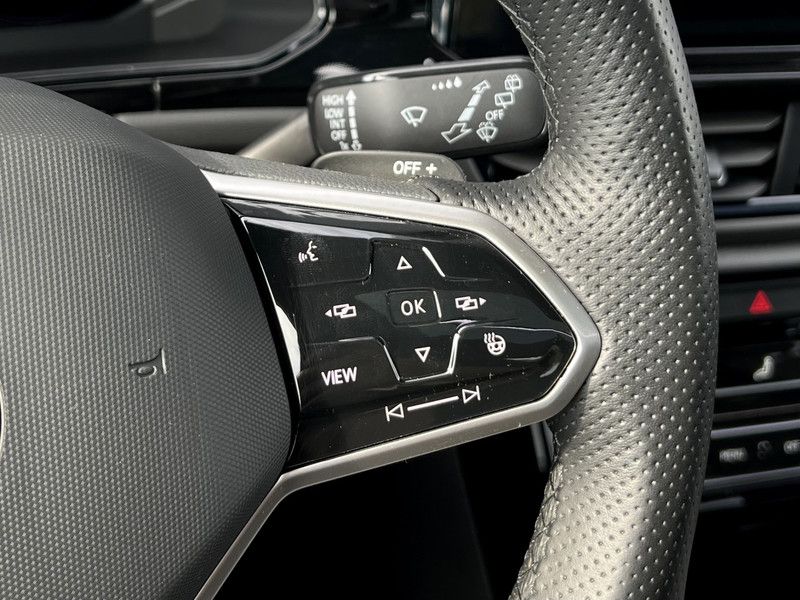 Vehicle Image 34