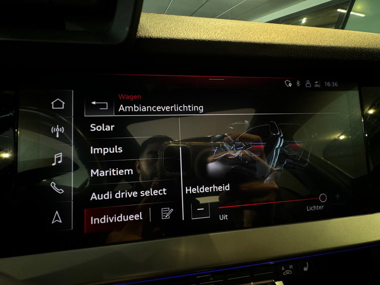 Vehicle Image 37