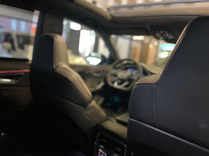 Vehicle Image 39